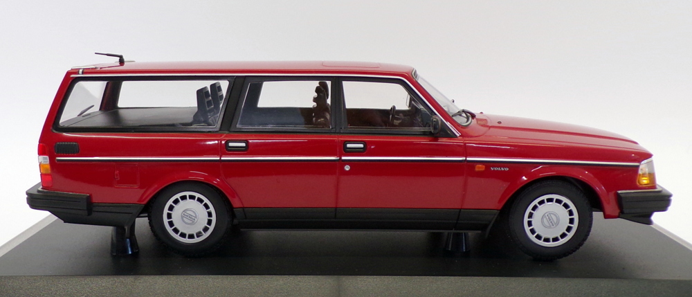 Minichamps 1 18 Scale 155 171411 1986 Volvo 240 GL Break Red EBay