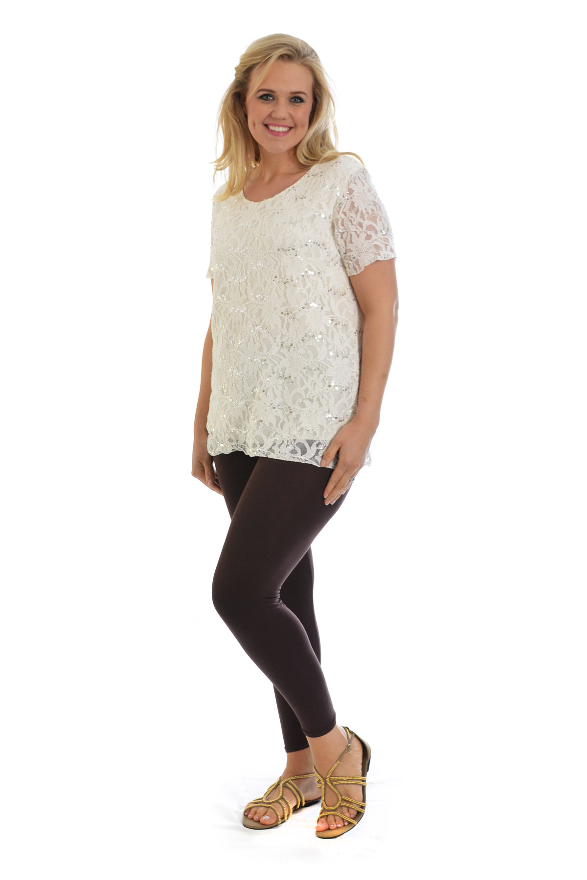 Plus size party tunics From cozy plus size cardigans and comfy plus size sweaters to top rated plus size graphic tees and plus size pretty peasant tops, our tops come in a variety of colors, styles, sizes à perfect for outfitting casual weekends, morning work meetings and everything in between.