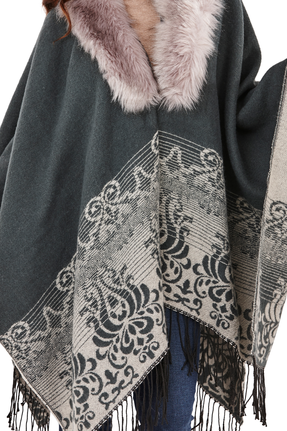 Boutique Womens Detachable Faux Fur Collar Tassel Fringe Knitted