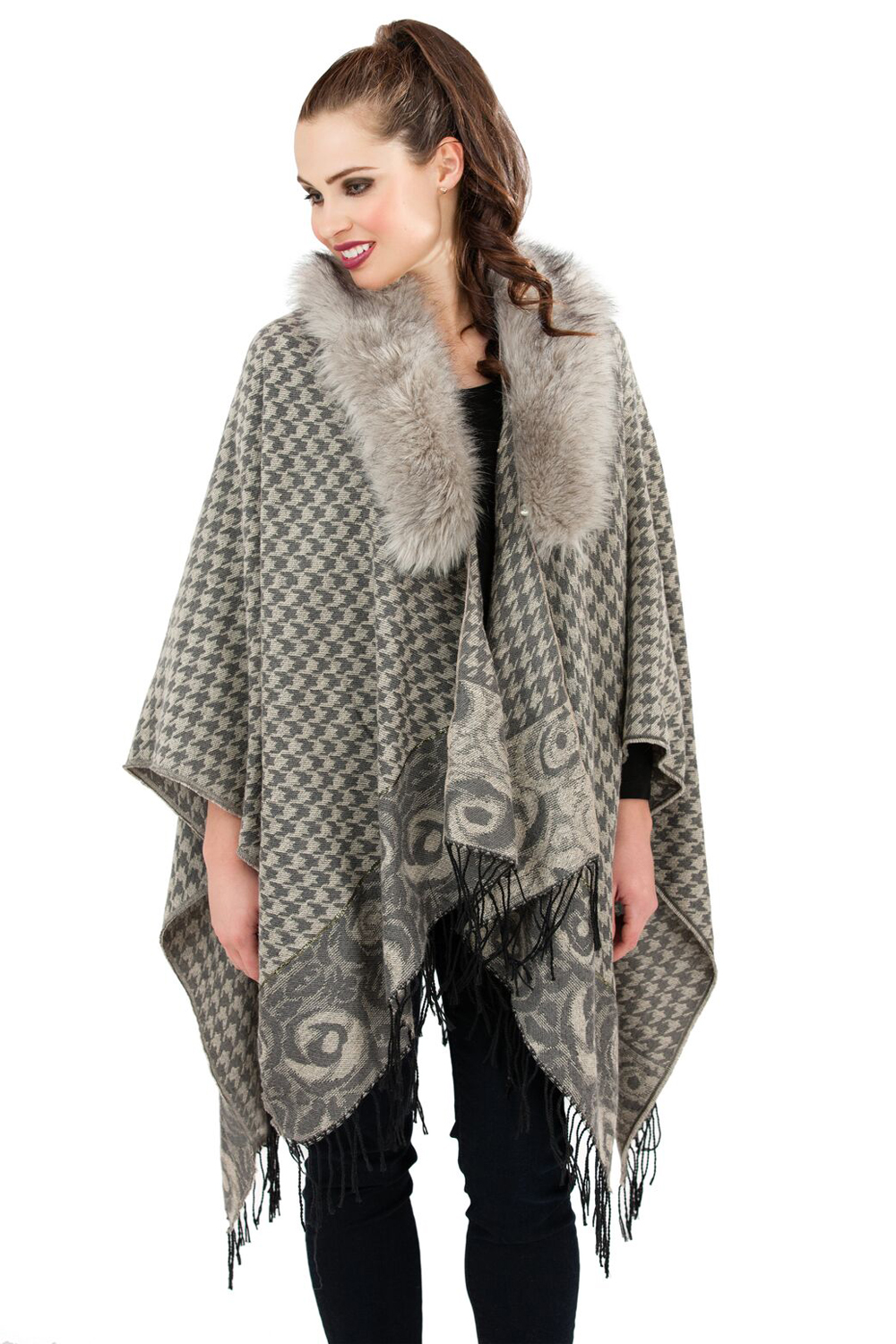 Boutique Womens Detachable Faux Fur Collar Tassel Fringe Knitted