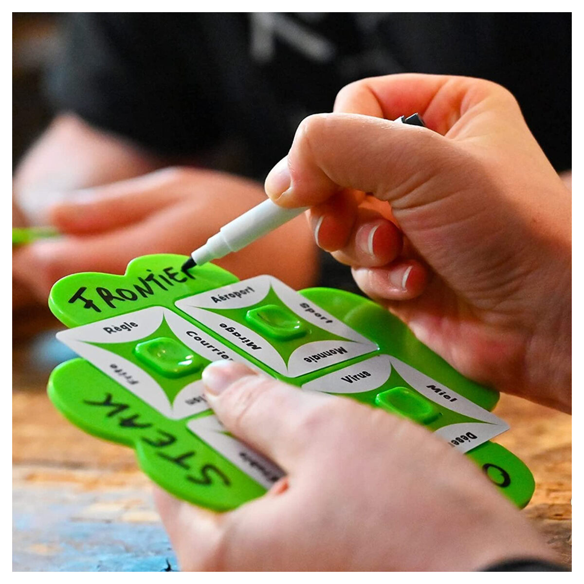 So Clover! | Link Them All! | Fun Co-Operative Party Board Game | Repos - Image 3