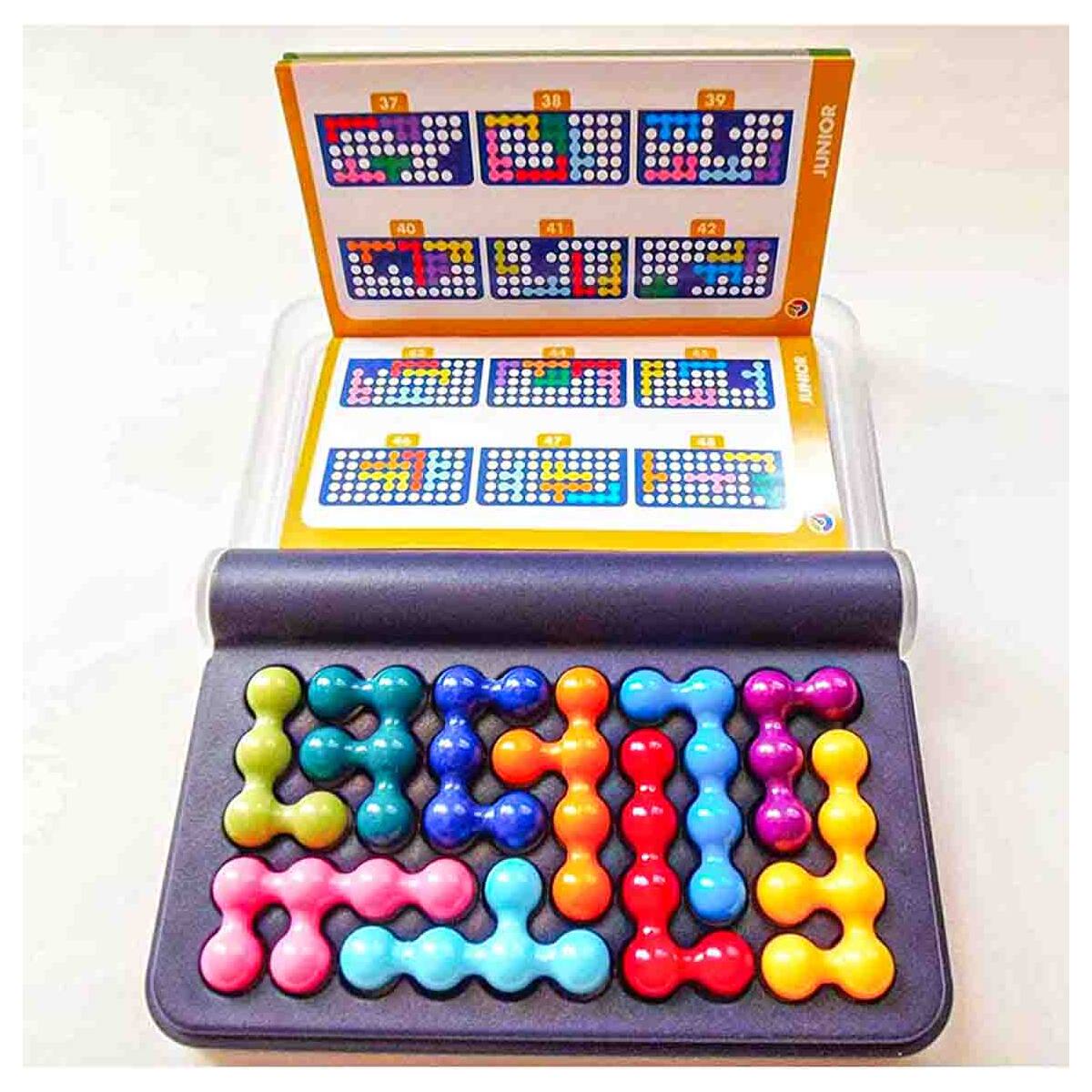 Smart Games IQ Fit 12 Pcs Teaser Puzzle Board Game 1 Player