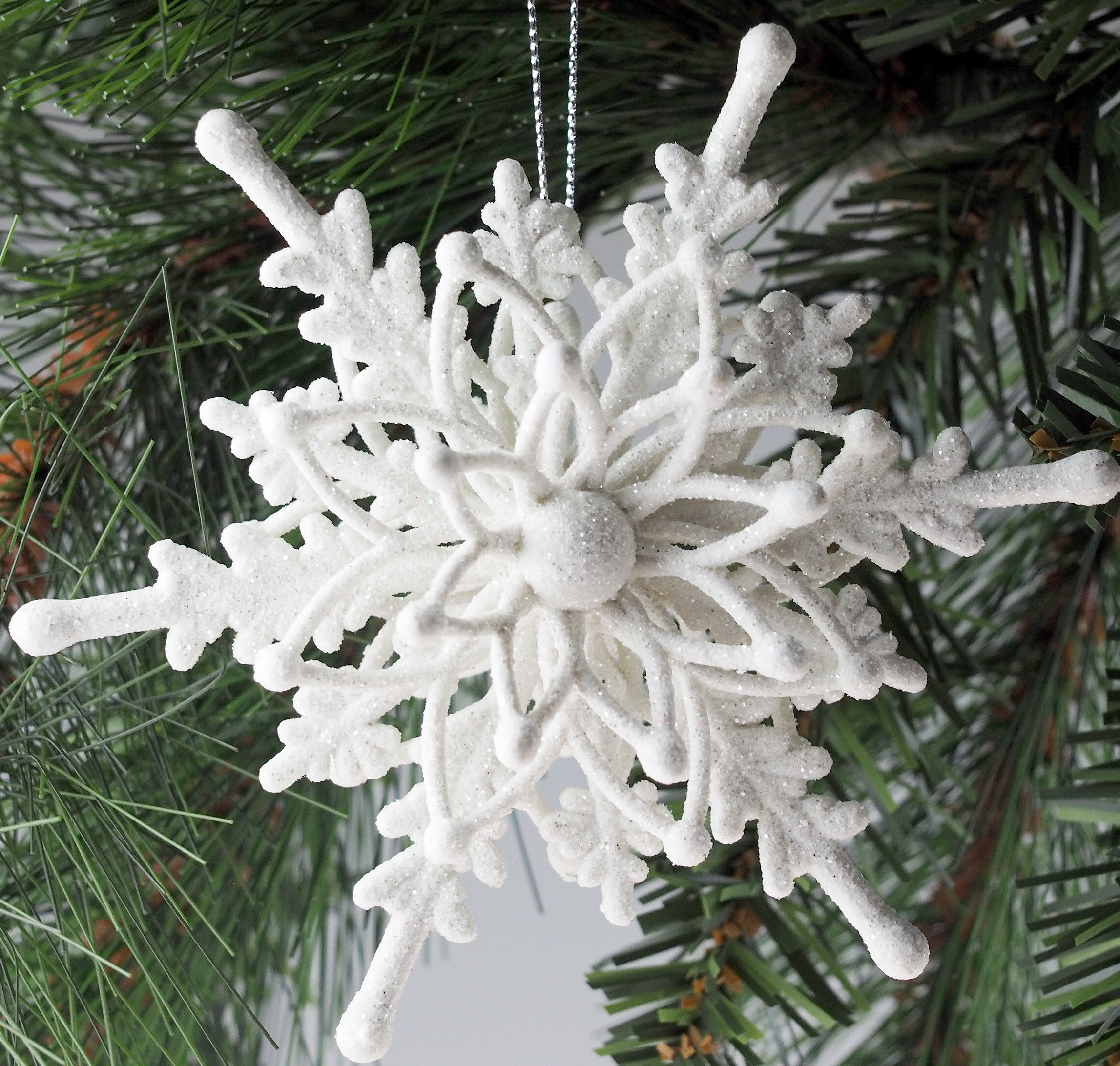 Large 3D Ornate White Snowflake Christmas Tree Baubles Decorations (Set of 6)