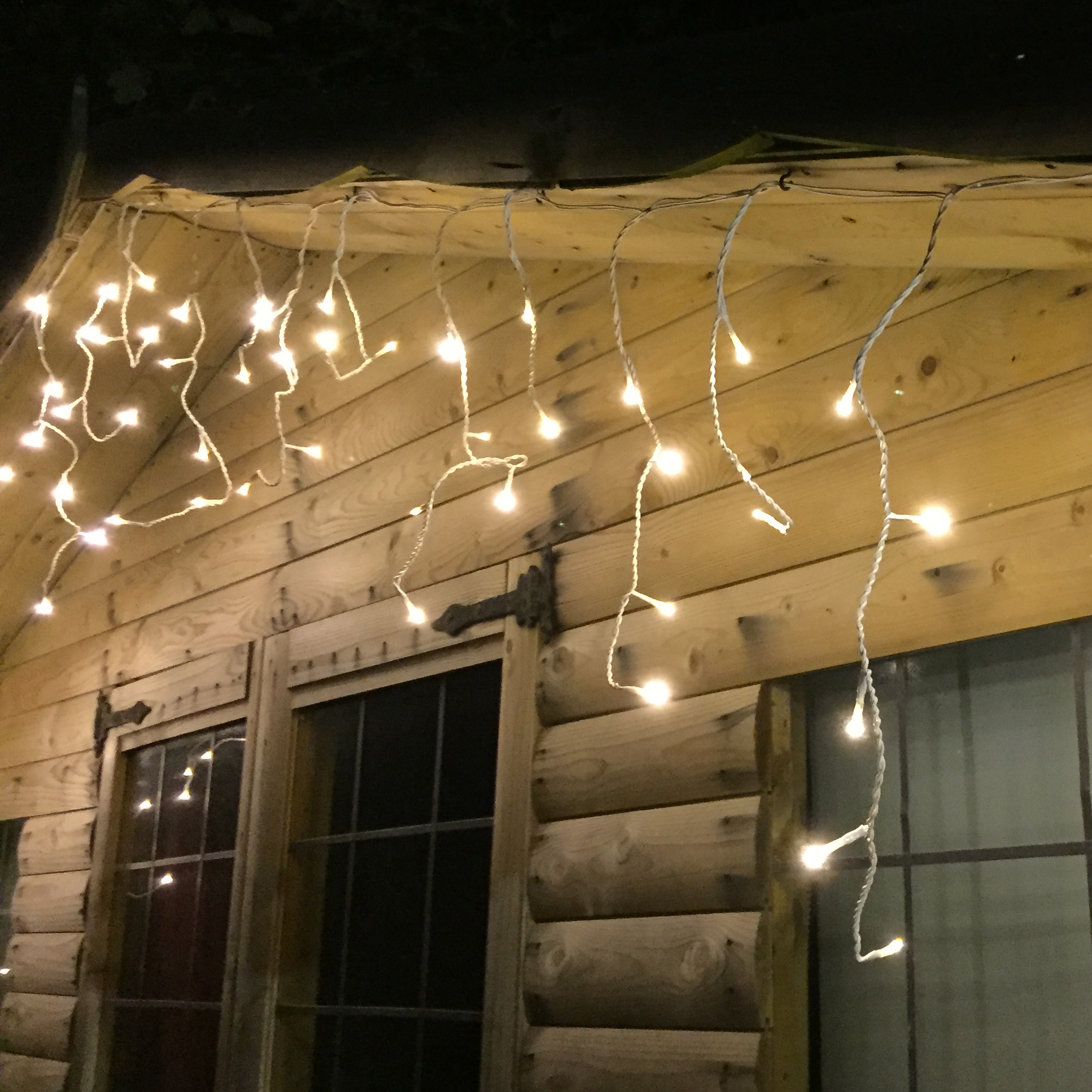 175 Led 7 5m Lumineo Outdoor Le Icicle Lights 8 Function 175 Led 7 5m Lumineo Outdoor Le Icicle Lights 8 Function Warm White