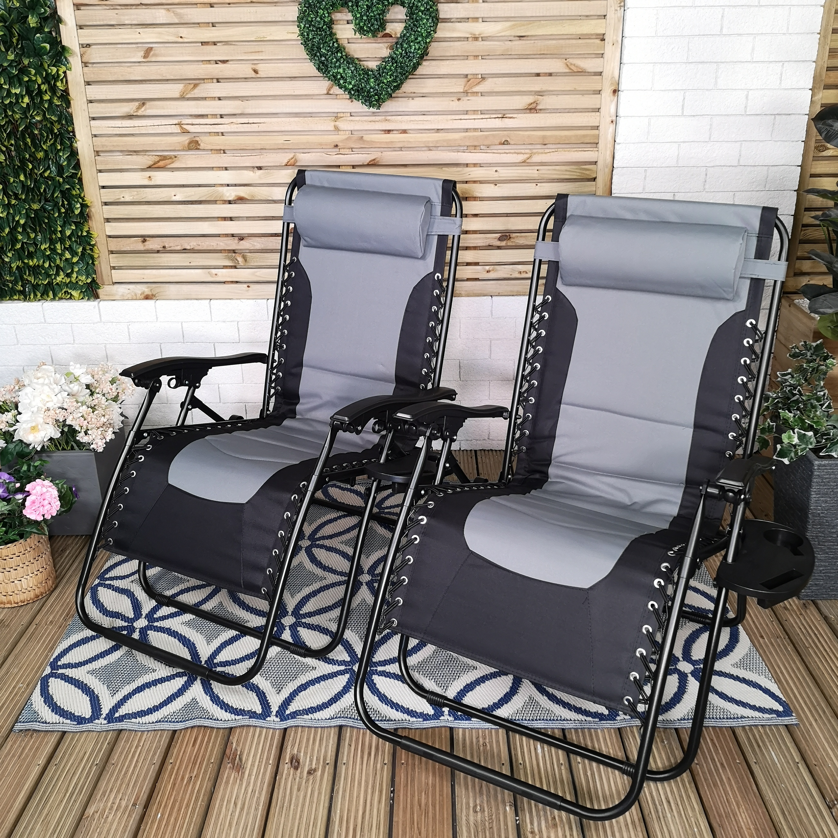 Set of 2 Luxury Padded Multi Position Zero Gravity Garden Relaxer Chair Lounger