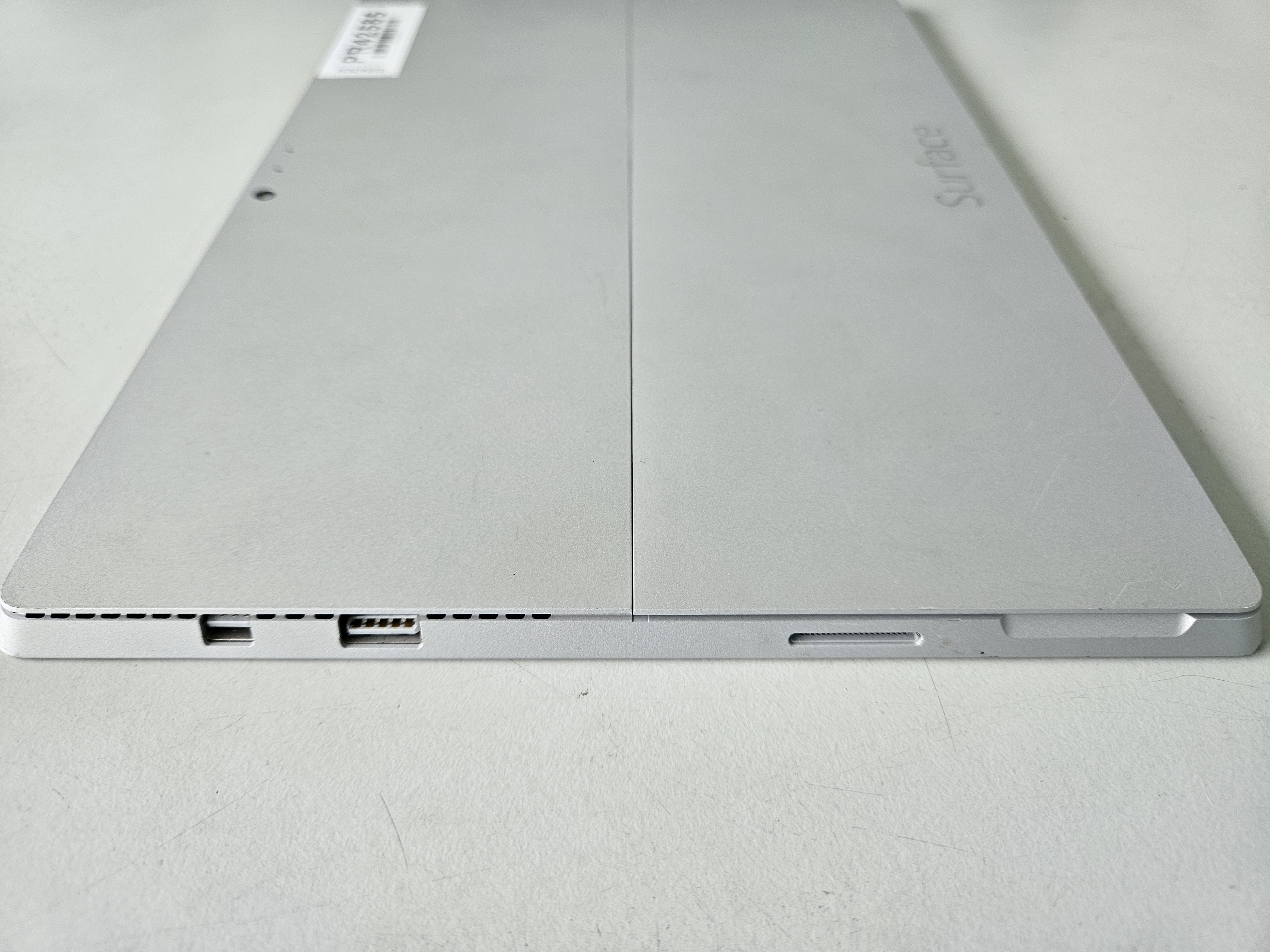Microsoft Surface Pro 3 128GB SSD 4GB i5-4300U Win10Pro ( 1631