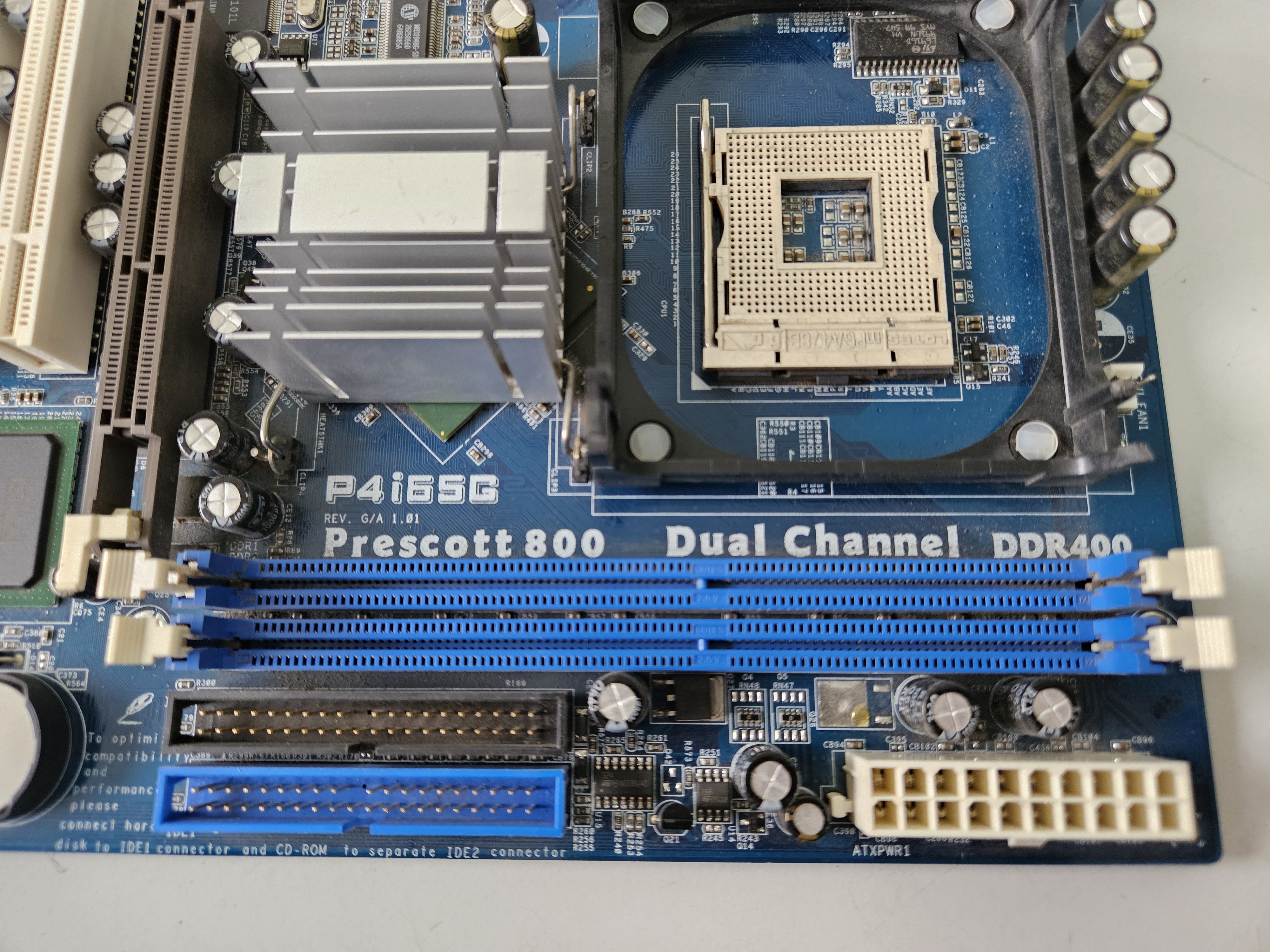 ASRock P4i65G 478 865G Micro-ATX