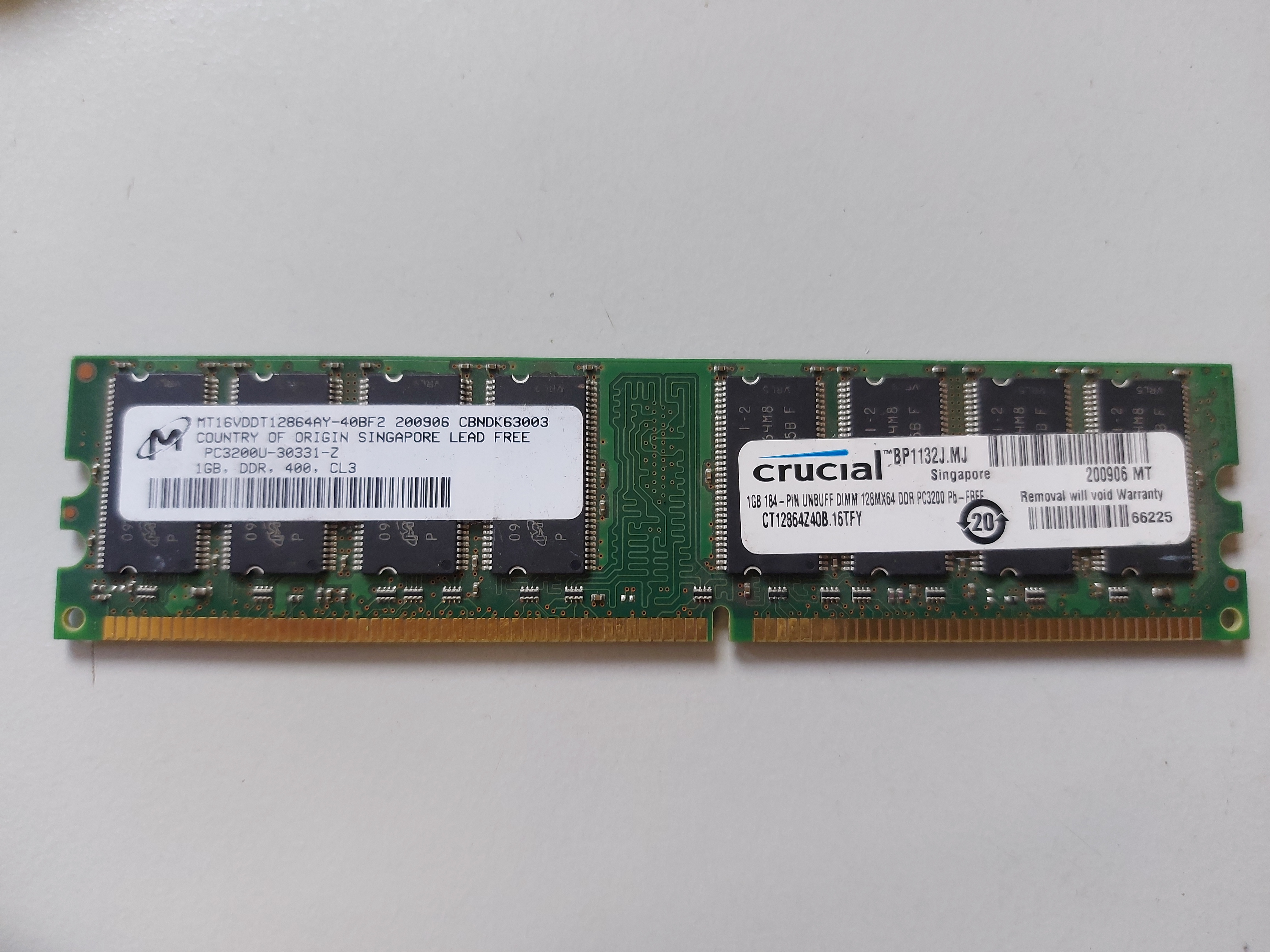 Micron Crucial 1GB PC3200 DDR CL3 DIMM (MT16VDDT12864AY-40BF2
