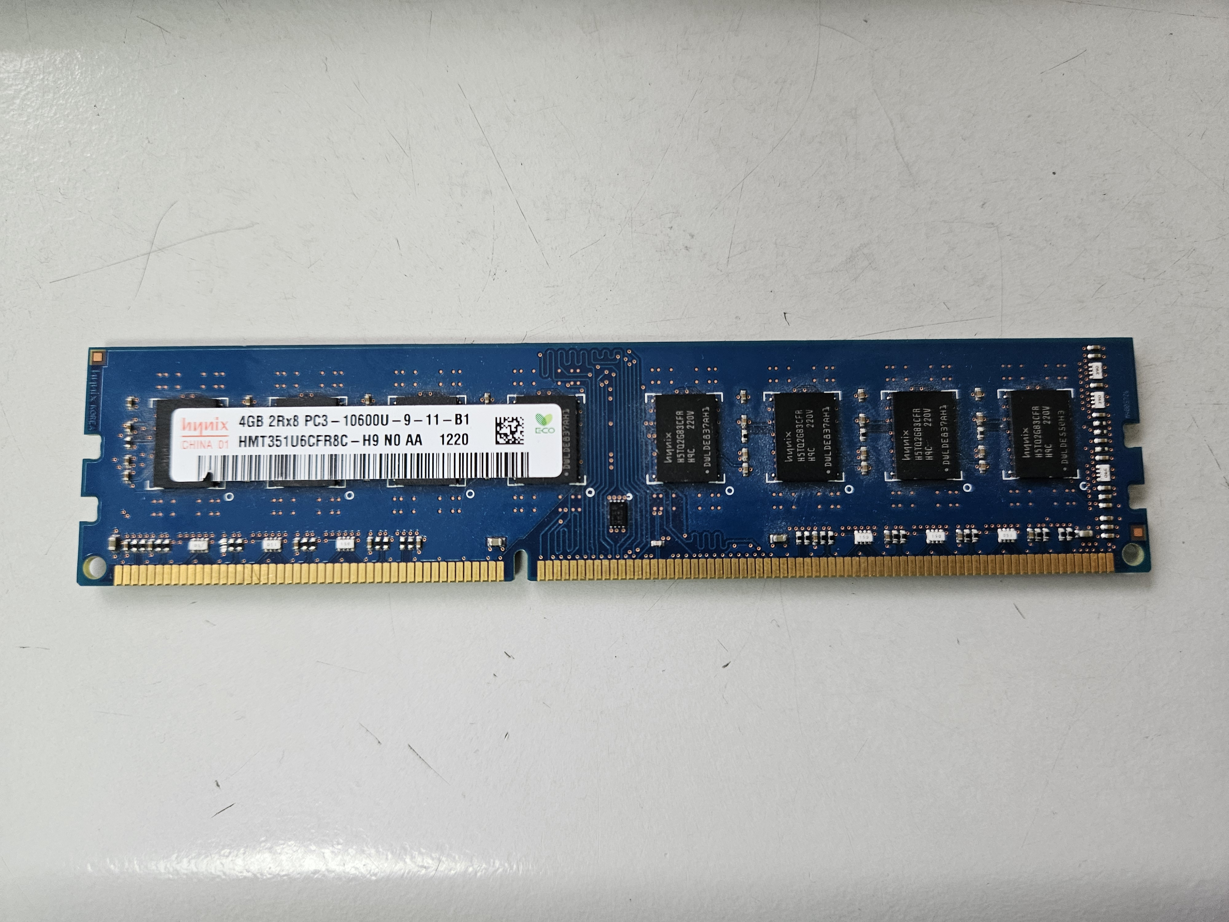 Lot De 4 Barrettes RAM Hynix 1 Go DDR3 PC3-10600U (SO-DIMM) - Total 4 Go, Référence 497156-D88
