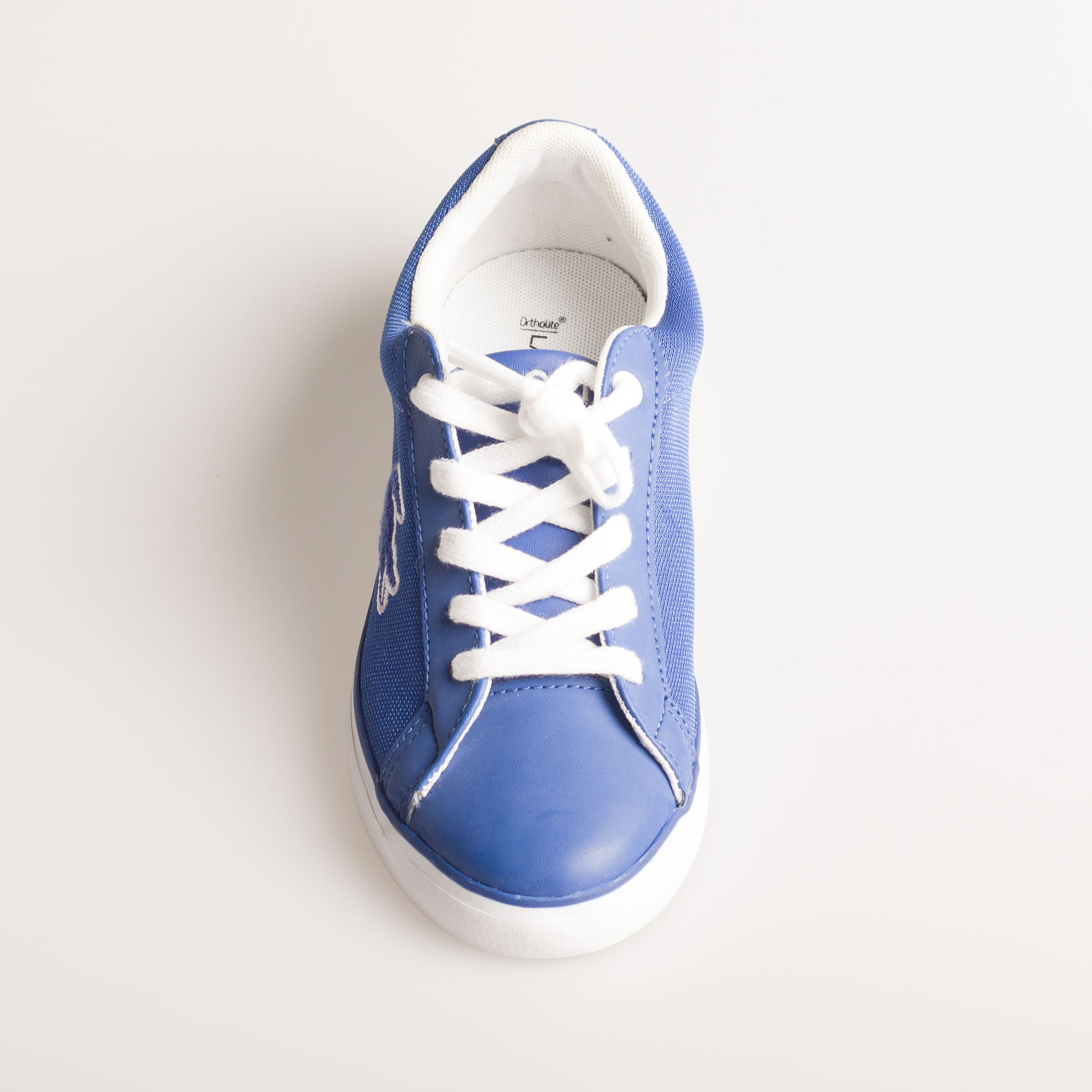 lacoste childrens trainers