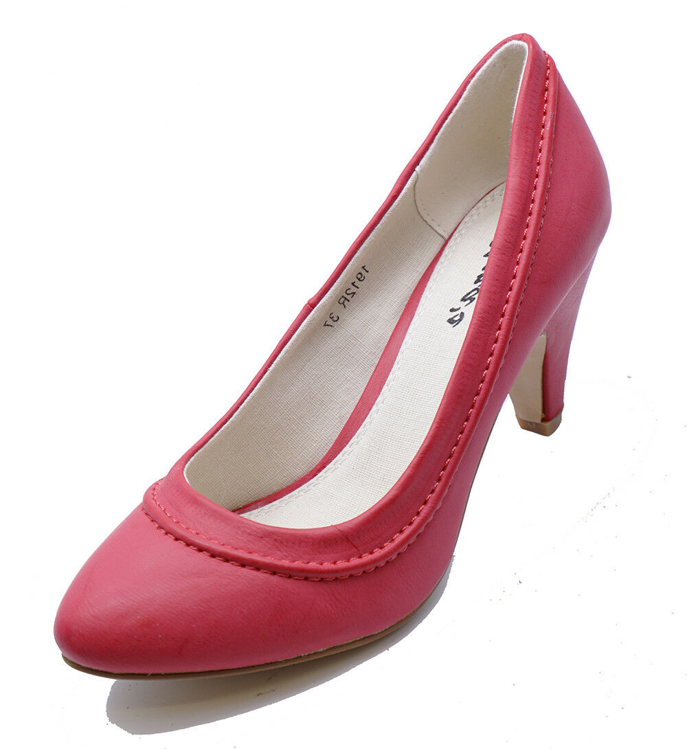 red low heel court shoes