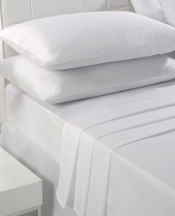 Multiple Bedding Sizes Available Sleepscene Cotton Rich Duvet Set in Plain Navy 