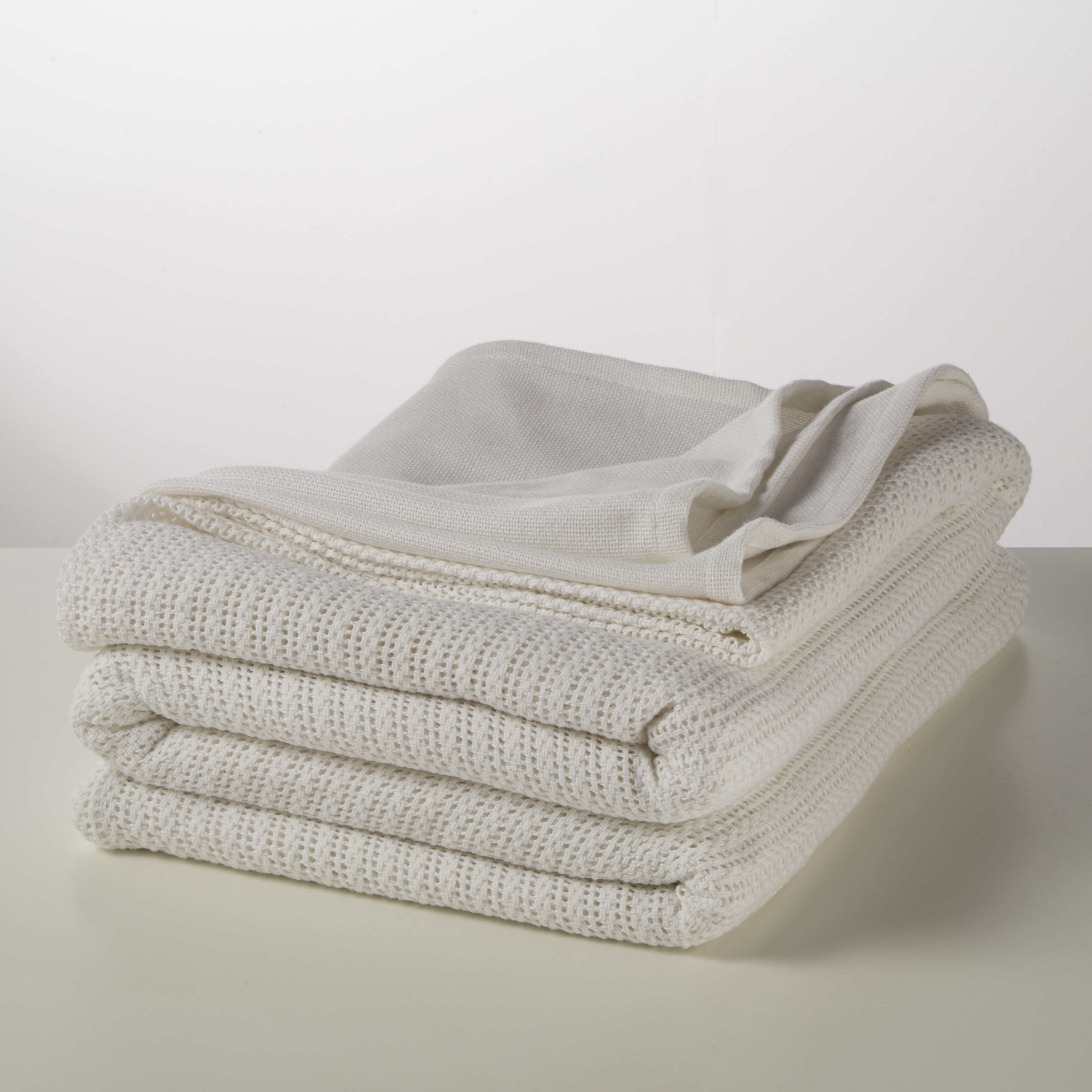 Soft Cotton White Cellular Blanket Single Double King Super King