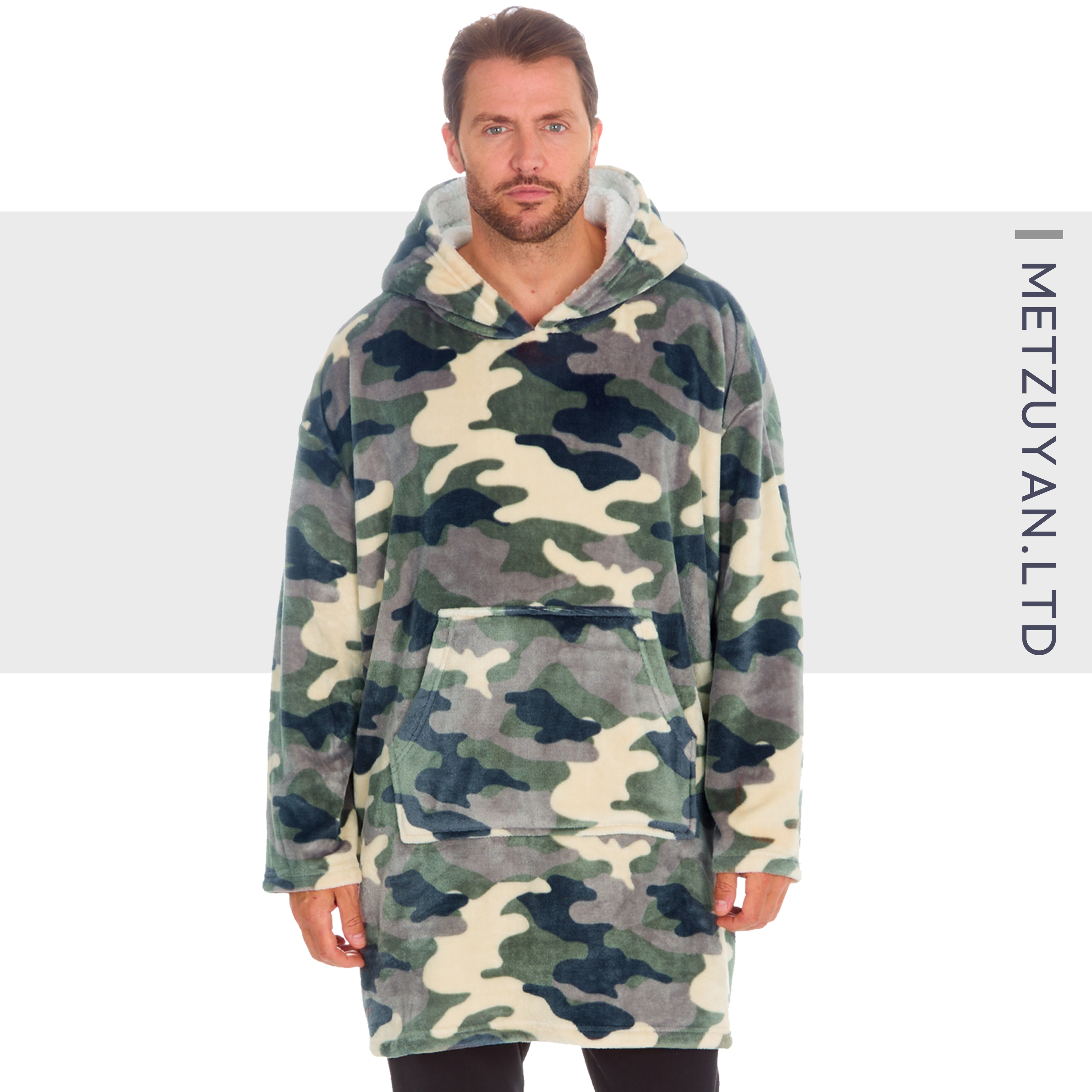 Camo best sale hoodie blanket