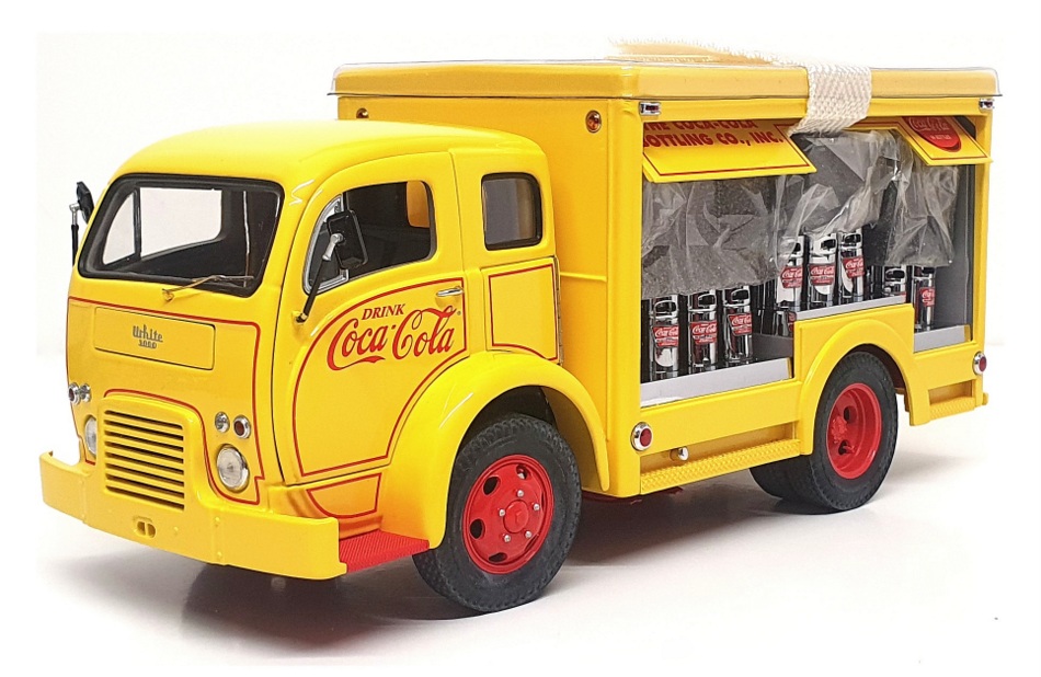 Danbury Mint 1/24 Scale DMCC1955 - 1955 White Coca-Cola