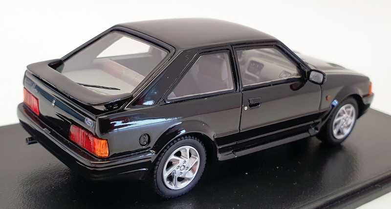 Neo Models 1/43 Scale Resin NEO44952 - Ford Escort Mk4 RS Turbo - Black