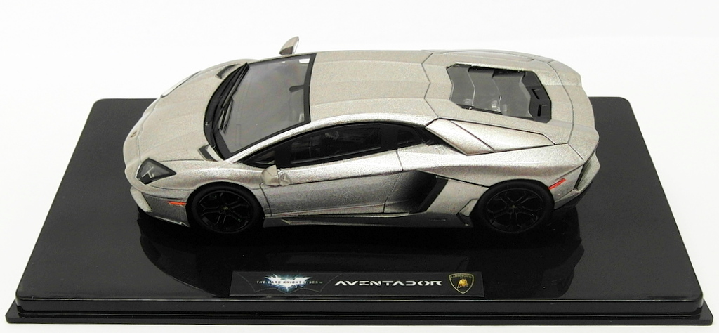 Hot Wheels 1/43 Scale BCK06 - Lamborghini Aventador - Batman