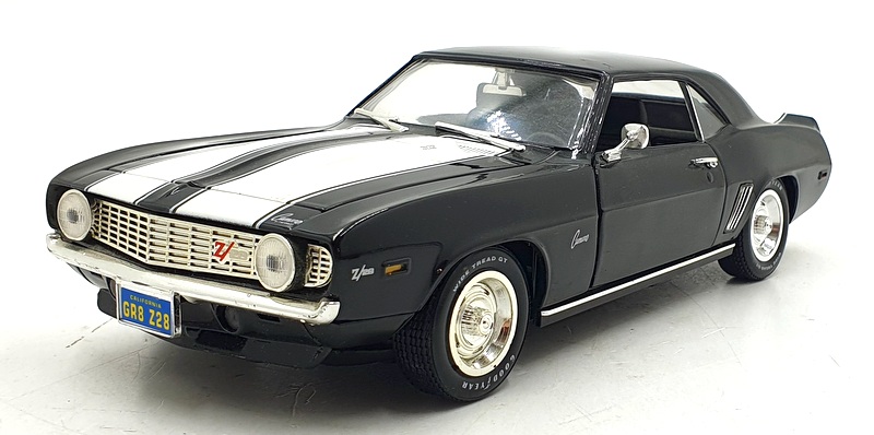 ERTL 1/18 Scale Diecast 7366 - 1969 Chevrolet Camaro Z/28 - Black