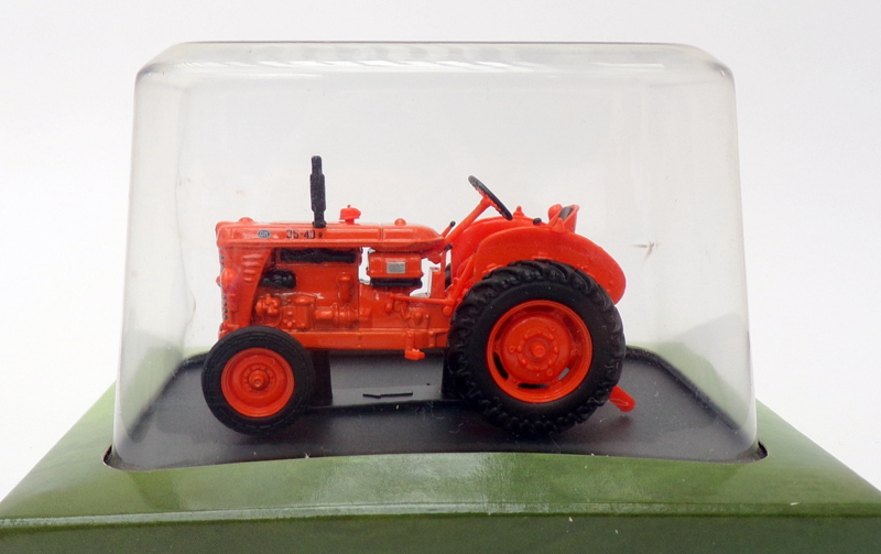 Hachette 1/43 Scale Model Tractor HT133 - 1952 OM 35/40 R - Orange