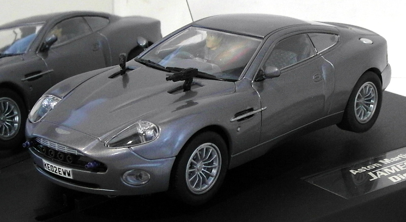 Carrera 1/32 Scale Slot Car 25467 - Aston Martin V12 Vanquish James Bond 007 DAD