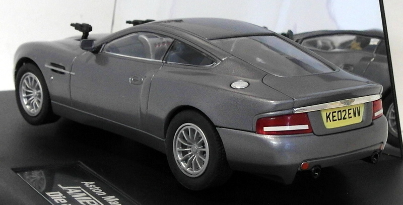 Carrera 1/32 Scale Slot Car 25467 - Aston Martin V12 Vanquish James Bond 007 DAD