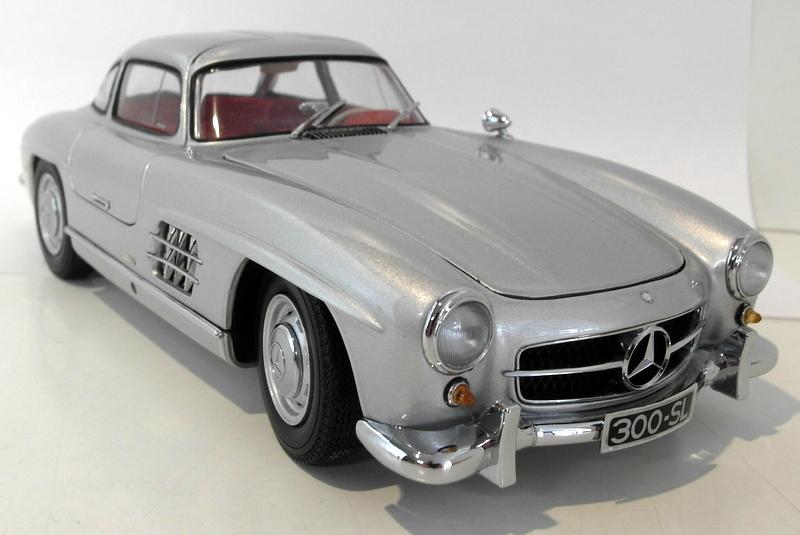 Minichamps 1/18 Scale diecast 180 039000 - Mercedes Benz 300sl 1954 Silver Minichamps 1/18 Scale diecast 180 039000 - Mercedes Benz 300sl 1954 Silver