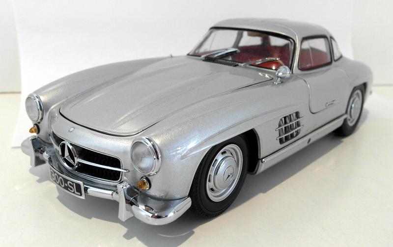 Minichamps 1/18 Scale diecast 180 039000 - Mercedes Benz 300sl 1954 Silver Minichamps 1/18 Scale diecast 180 039000 - Mercedes Benz 300sl 1954 Silver