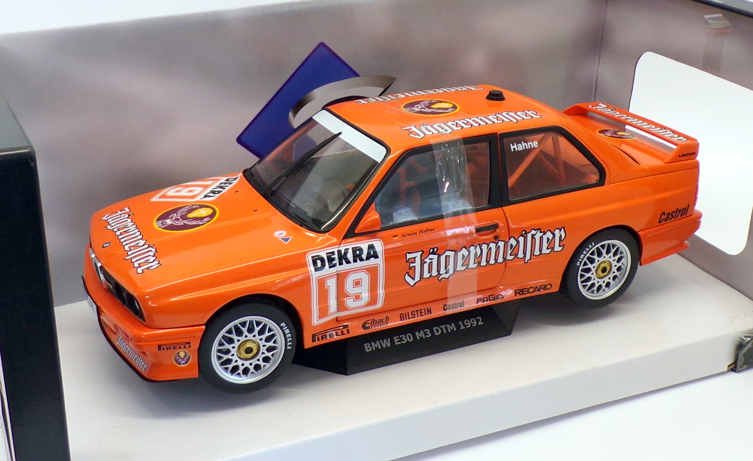 Solido 1 18 Scale Model Car S Bmw 0 M3 19 Dtm 1992 Orange Ebay