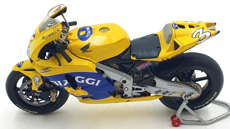 minicamps未開封品 1/6 HONDA RC211V MotoGP 2003 イエロー - ミニカー
