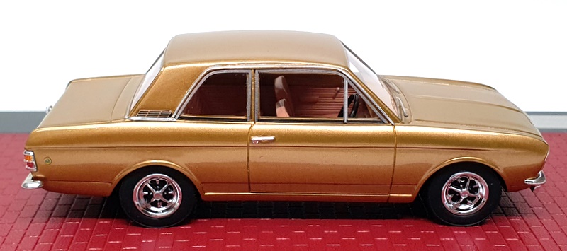 Matrix MX40603-103 Ford Cortina Lotus MkII gold 1966 - 1970 1/43