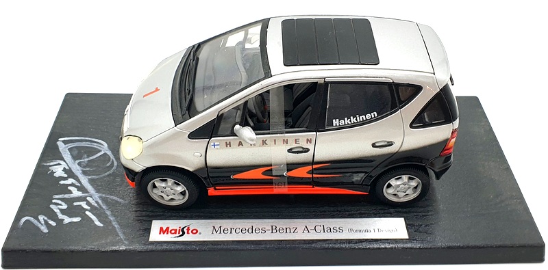 1/18ミニカーMercedes-Benz A-Class Mハッキネン仕様 Maisto 1/18 Scale Diecast 35841 Mercedes Benz A Class Formula 1