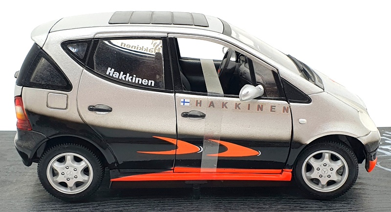 ショウ Maisto 1/18 Scale Diecast 35841 Mercedes Benz A Class Formula 1