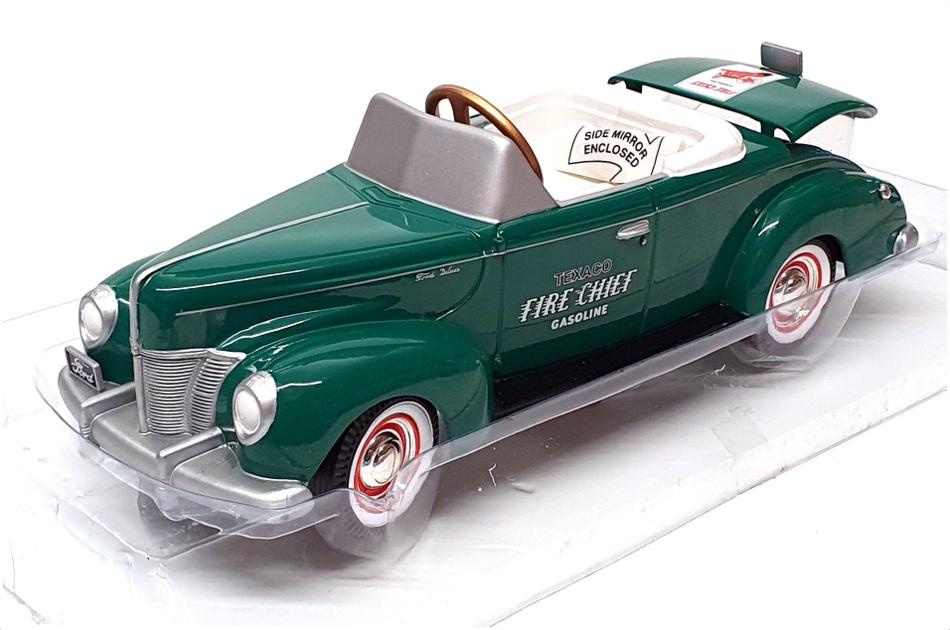 Gearbox 69513 - Fire Chief 1940 Ford Deluxe Coupe Chain Driven