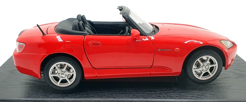 Maisto 1/18 Scale Diecast 31879 - Honda S2000 Japanese Version