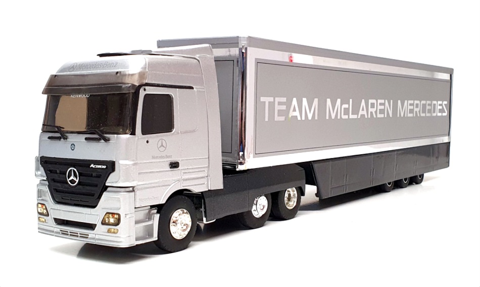 Eligor 1/43 Scale 111595 - Mercedes Actros Transporter McLaren Mercedes - Silver