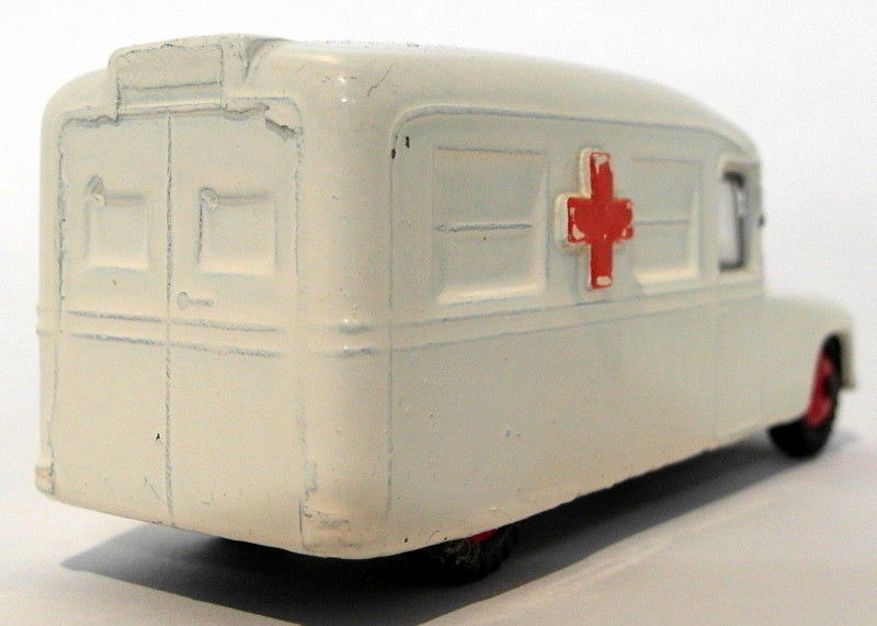 Vintage Dinky 253 - Daimler Ambulance - White Variant 2