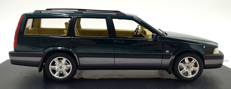 Cult 1/18 Scale CML181-2 - 1996-99 Volvo V70 XC Cross Country