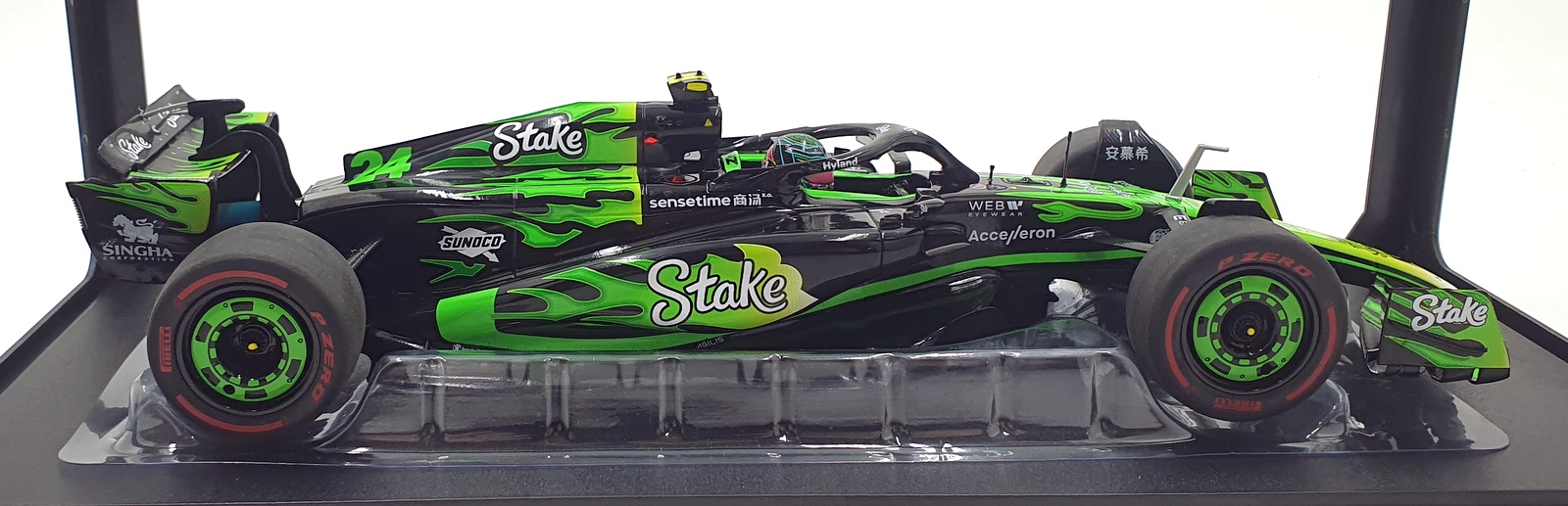 Solido 1/18 Scale S1814103 Kick Sauber F1 Team C44 #24 Las Vegas GP Zhou