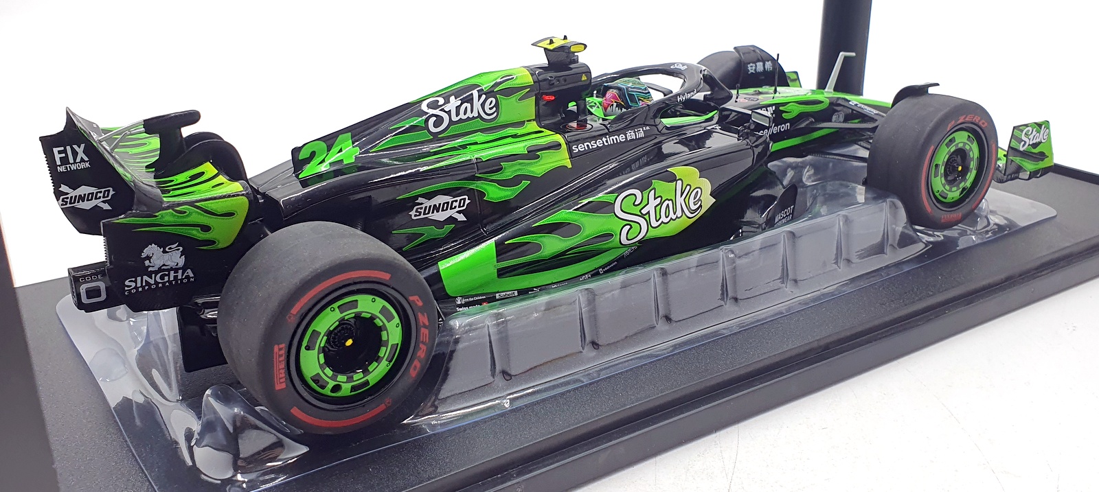 Solido 1/18 Scale S1814103 Kick Sauber F1 Team C44 #24 Las Vegas GP Zhou