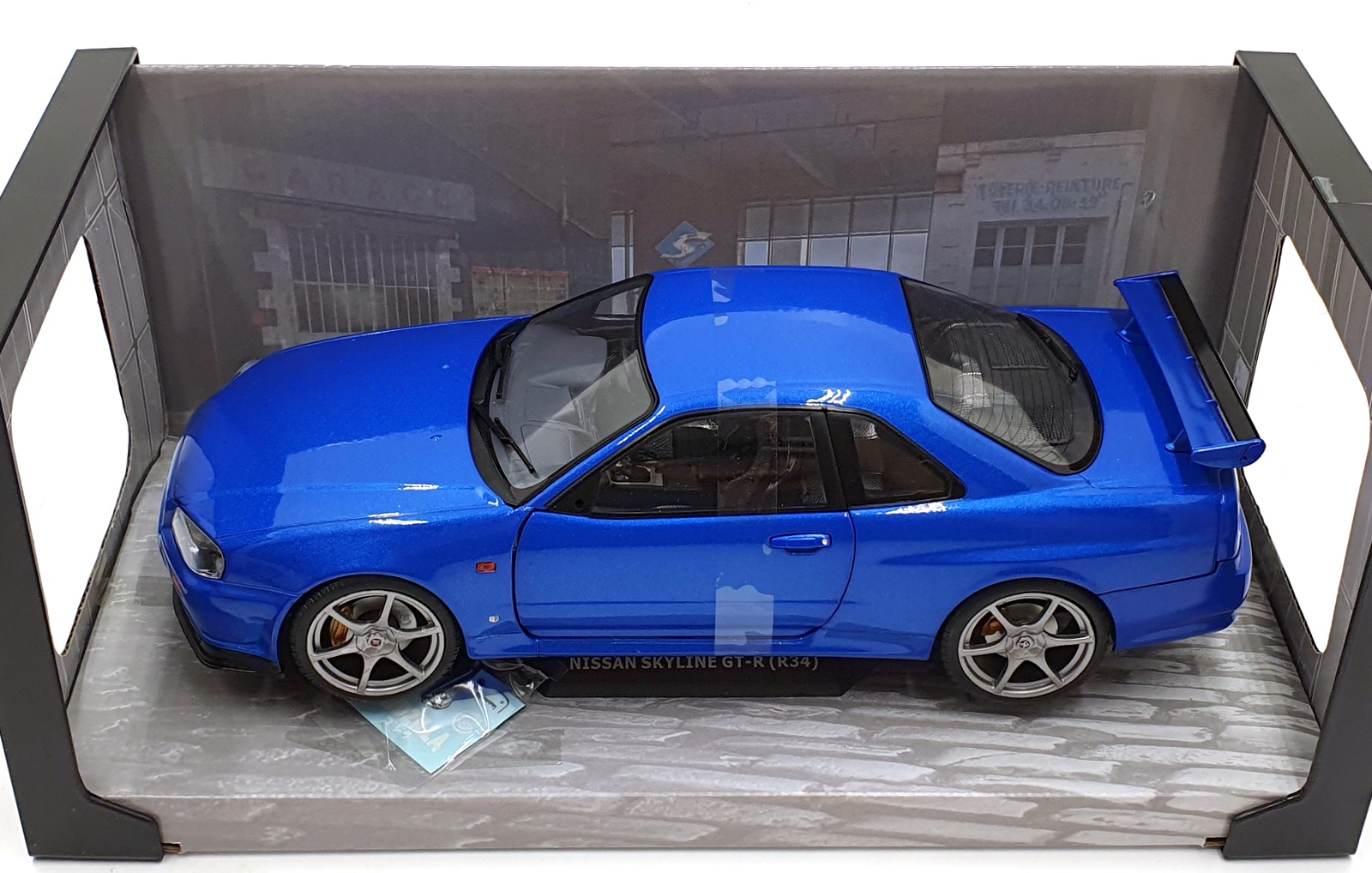 Solido 1/18 Scale Diecast S1804301 - 1999 Nissan Skyline R34 GTR Bayisde Blue Solido 1/18 Scale Diecast S1804301 - 1999 Nissan Skyline R34 GTR Bayisde Blue