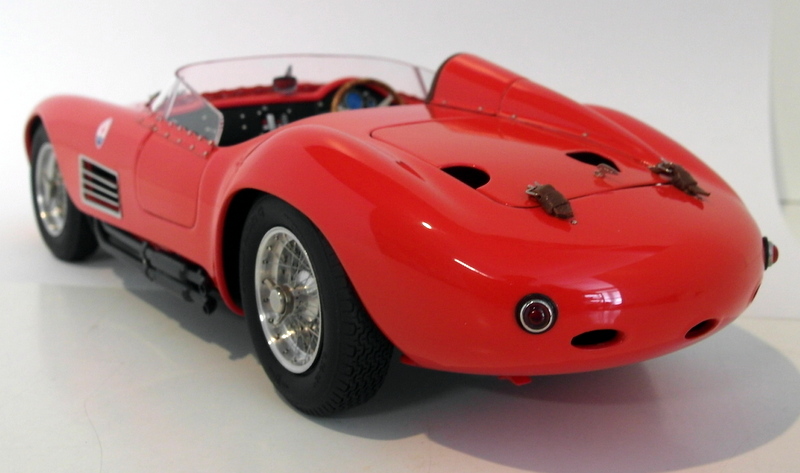 CMC 1/18 Scale Diecast - M-105 Maserati 300S 1956 Rennsportwagen