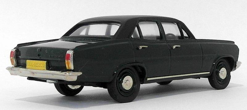 Lansdowne Models 1/43 Scale LDM38 - 1971 Vauxhall PC Viscount - Green/Black