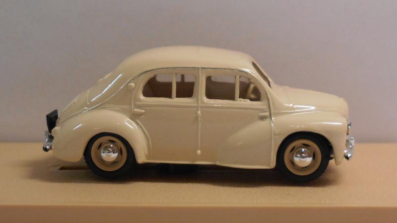 Eligor 1/43 Scale Diecast Model 1106 RENAULT 4 CV BERLINE 1954 CREAM