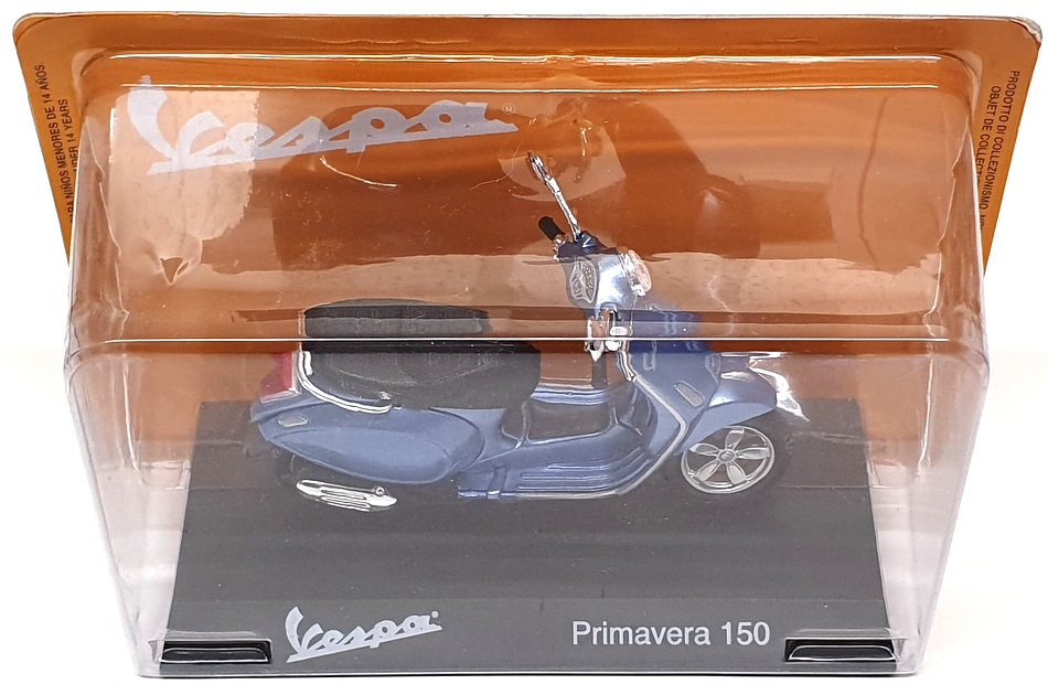 Altaya 1/18 Scale Diecast #8 - Piaggio Vespa Primavera 150 - Met Blue