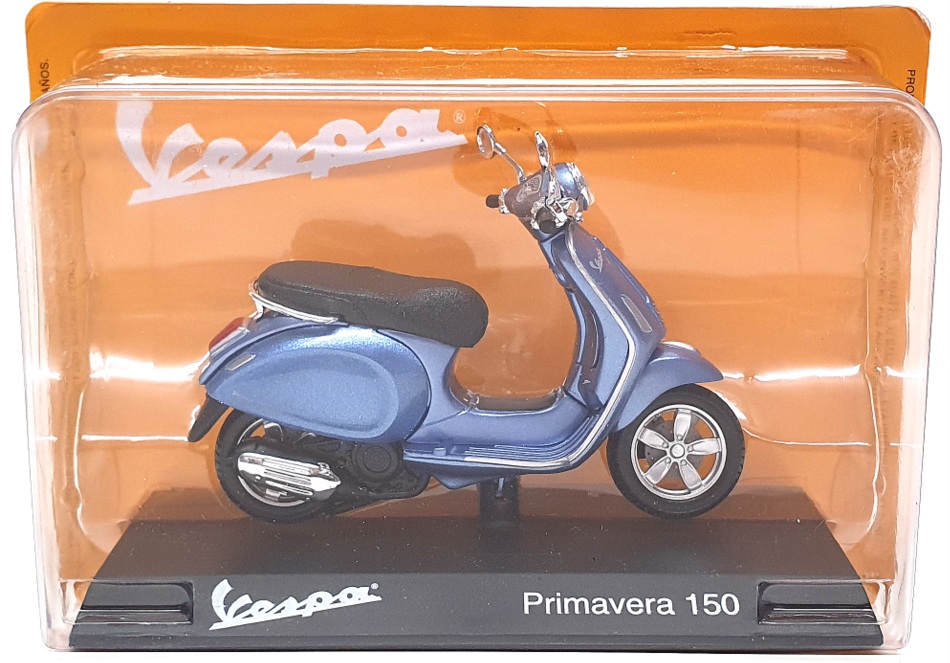 Altaya 1/18 Scale Diecast #8 - Piaggio Vespa Primavera 150 - Met Blue