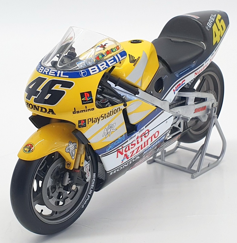 Minichamps 1/12 Scale Motorcycle 122 006146 - Honda NSR 500