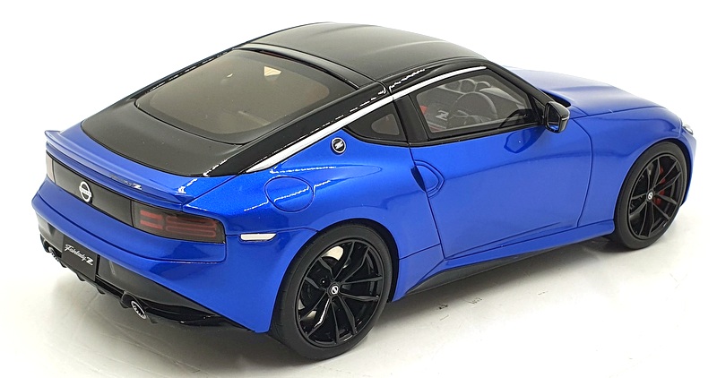 GT Spirit 1/18 Scale Resin GT387 - Nissan Fairlady Z - Blue