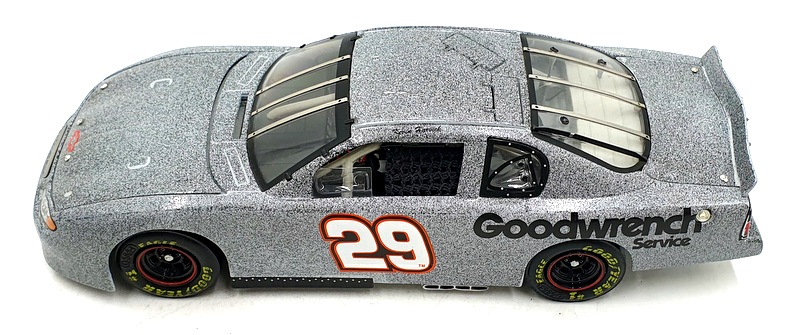 Action 1/24 Scale 400842 - Chevrolet Monte Carlo 2002 GM