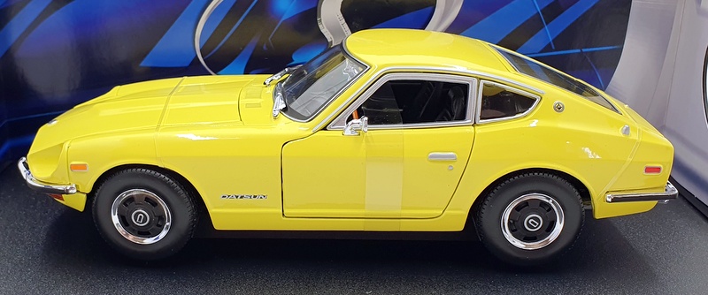 Maisto 1/18 Scale Diecast 31170 - 1971 Datsun 240Z - Yellow | eBay