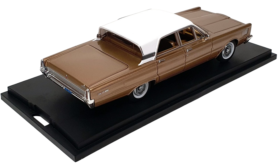 Goldvarg 1/43 Scale GC-027B - 1965 Mercury Park Lane - Breezeway